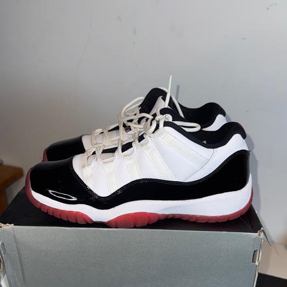 Jordan Other - Size 6.5Y - Jordan 11 Retro Low Concord-Bred